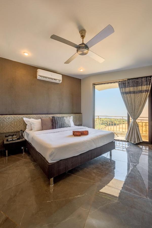 Saffronstays Heavone Trio, Lonavala Esterno foto